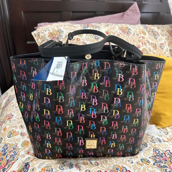 Dooney Bourke Handbags - Dooney & Bourke Signature DB75 Multicolor Flynn Tote Bag Purse LARGE Size